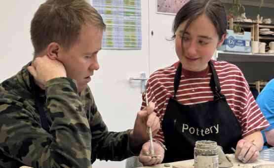 Show garden pottery02
